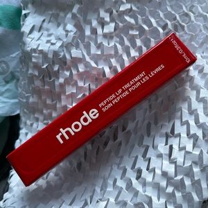 Rhode Lip Peptide Strawberry Glaze